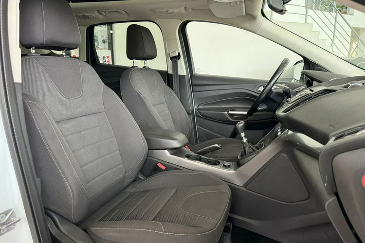 Ford Kuga Pewne Auto , Niski Przebieg, Panoramiczny Dach, Hak, euro 6 GWARANCJA zdjęcie 27