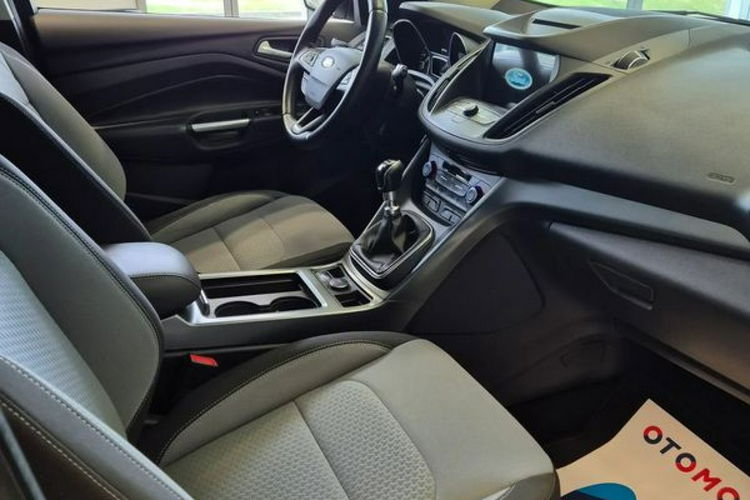Kuga Dobrze wyposażony Ford Kuga zdjęcie 14