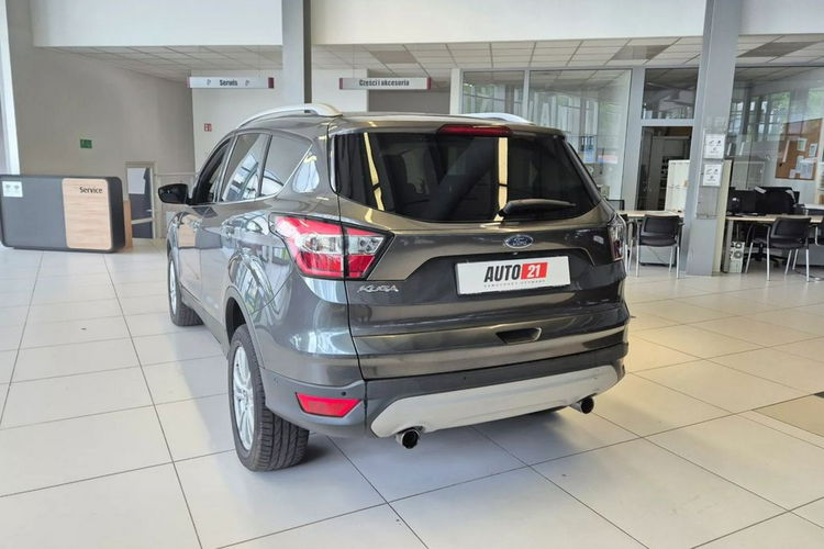 Kuga Dobrze wyposażony Ford Kuga zdjęcie 3