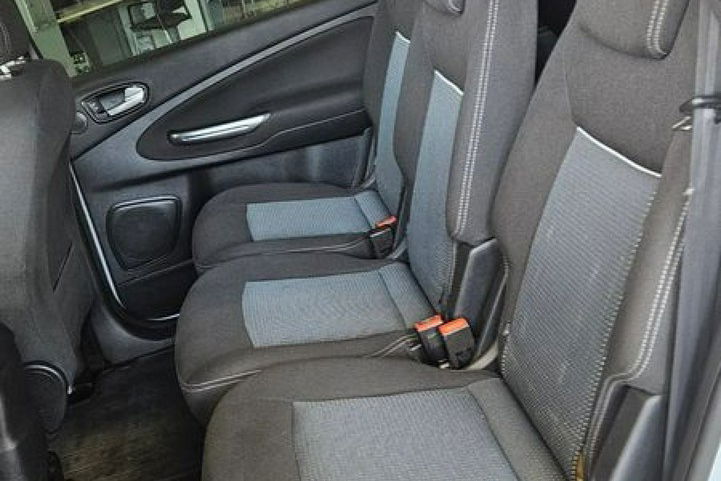 S-Max Ford S-max Fajne auto dla dużej rodziny. zdjęcie 12