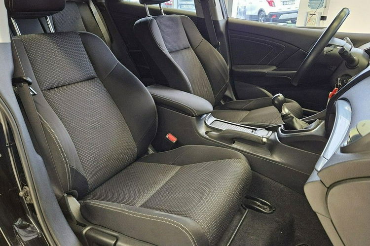 Civic Honda Civic 1.8 142 km sportowa sylwetka. zdjęcie 11