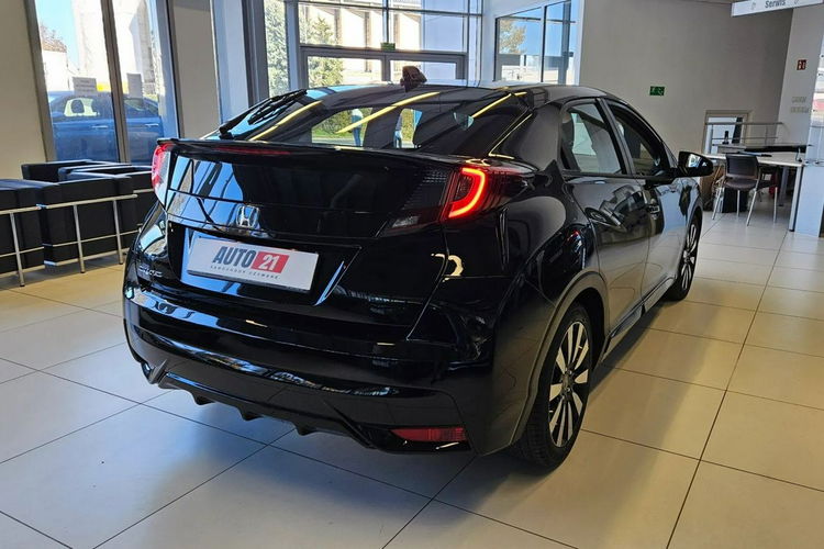 Civic Honda Civic 1.8 142 km sportowa sylwetka. zdjęcie 5