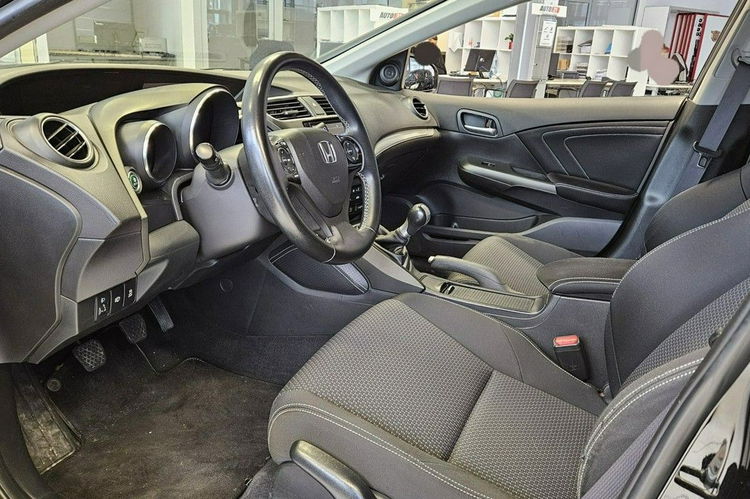 Civic Honda Civic 1.8 142 km sportowa sylwetka. zdjęcie 7