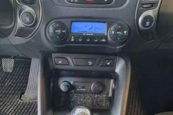 Hyundai ix35 Świetny stan 4x4 Hak zdjęcie 13