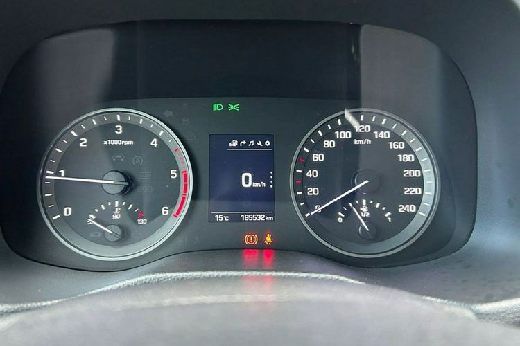 Hyundai Tucson Bogata wersja wyposażenia | Ekonomiczny diesel GWARANCJA zdjęcie 12