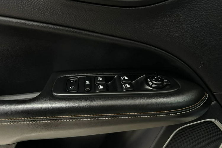 Jeep Compass Niski przebieg, Zadbane, Skórzana Tapicerka, Kamera, GWARANCJA zdjęcie 14