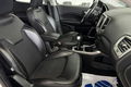samochód osobowy Jeep zdjęcie 20