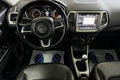 samochód osobowy Jeep zdjęcie 22