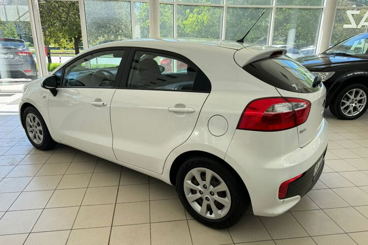 Kia Rio Niski Przebieg, Idealne na Miasto, Ekonomiczne, Gwarancja zdjęcie 14