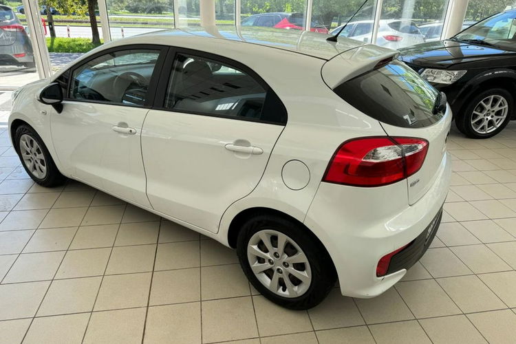 Kia Rio Niski Przebieg, Idealne na Miasto, Ekonomiczne, Gwarancja zdjęcie 15