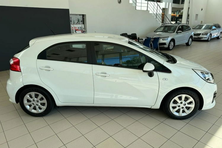 Kia Rio Niski Przebieg, Idealne na Miasto, Ekonomiczne, Gwarancja zdjęcie 9