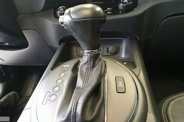 Kia Sportage 4x4 Bogata wersja wyposażenia zdjęcie 20