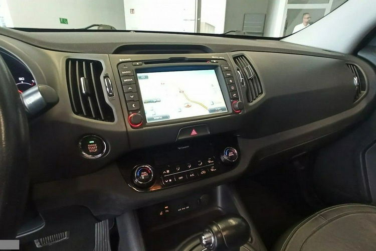 Kia Sportage 4x4 Bogata wersja wyposażenia zdjęcie 21