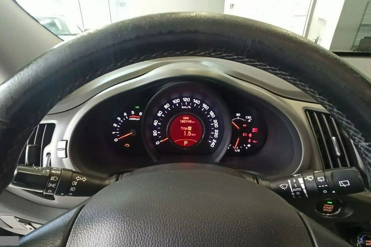 Kia Sportage 4x4 Bogata wersja wyposażenia zdjęcie 22