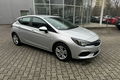 samochód osobowy Opel zdjęcie 2