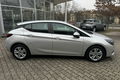 samochód osobowy Opel zdjęcie 3
