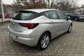 samochód osobowy Opel zdjęcie 4