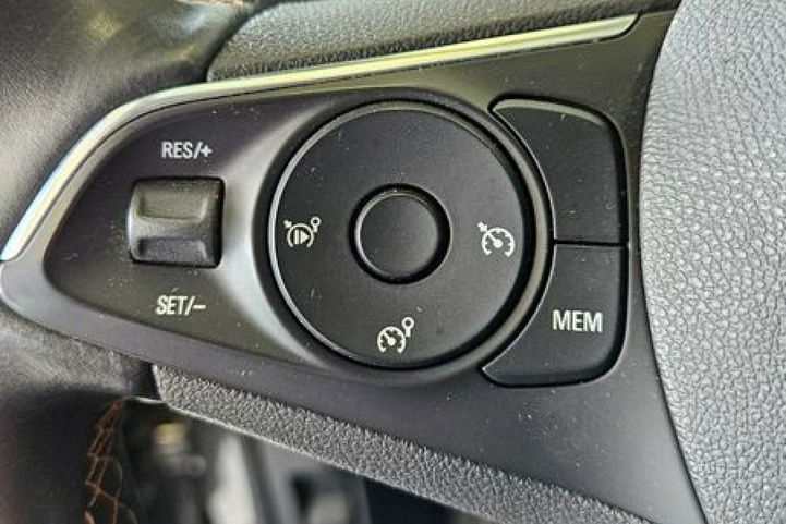 Opel Crossland X Fajny zadbany Crossland benzyna zdjęcie 25