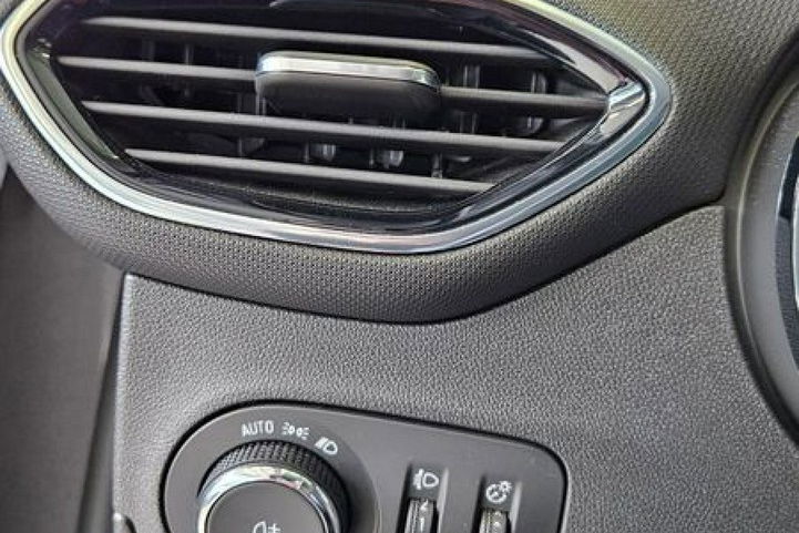 Opel Crossland X Fajny zadbany Crossland benzyna zdjęcie 26