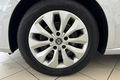 samochód osobowy Renault zdjęcie 32