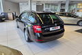 samochód osobowy Skoda zdjęcie 3