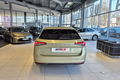 samochód osobowy Skoda zdjęcie 4