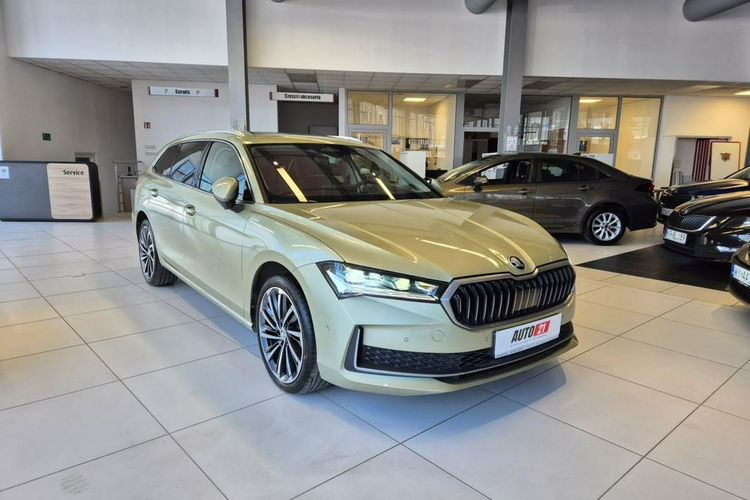 Superb Salon Polska 4x4 w wersji L&K Dealer Skoda zdjęcie 7