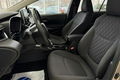 samochód osobowy Toyota zdjęcie 12