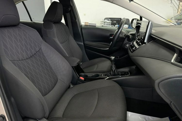 Toyota Corolla Niski Przebieg, Salon Polska, Serwis, Faktura Vat23%, 1 wł. GWARANCJA zdjęcie 18