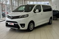 samochód osobowy Toyota zdjęcie 2
