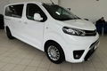 samochód osobowy Toyota zdjęcie 5
