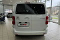 samochód osobowy Toyota zdjęcie 8