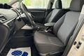 samochód osobowy Toyota zdjęcie 20