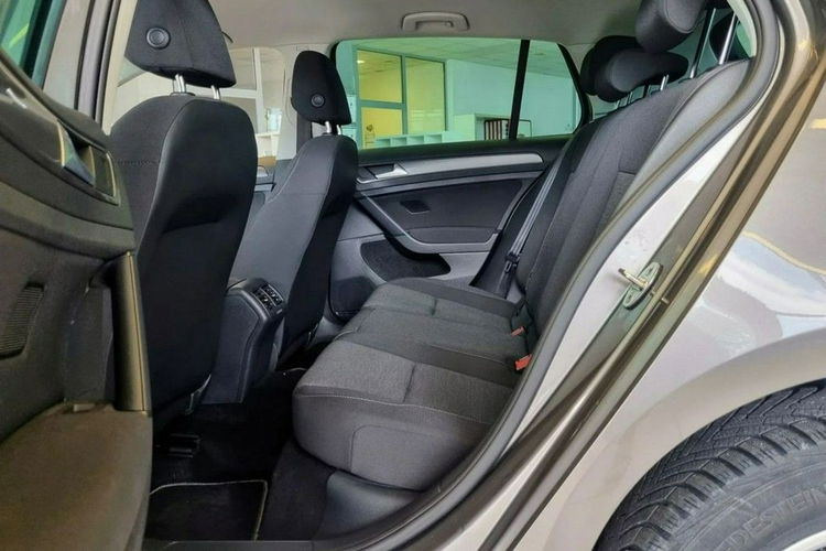 Volkswagen Golf zdjęcie 11