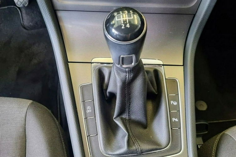 Volkswagen Golf zdjęcie 8