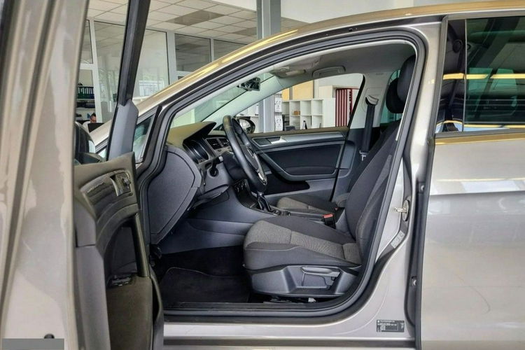 Volkswagen Golf zdjęcie 9