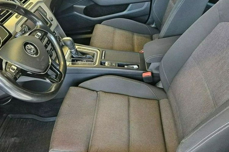 Volkswagen Passat zdjęcie 10