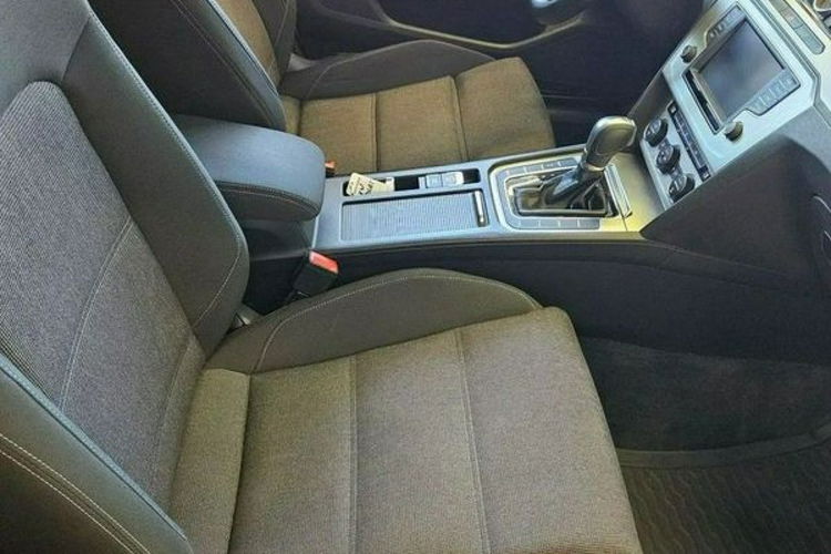 Volkswagen Passat zdjęcie 13