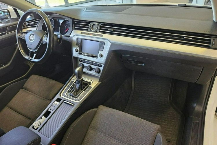 Volkswagen Passat zdjęcie 14