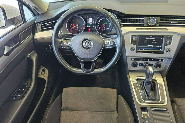 Volkswagen Passat zdjęcie 18