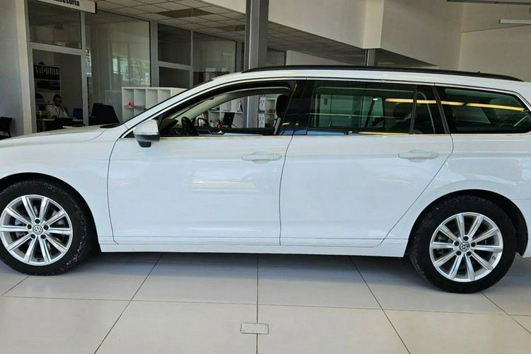 Volkswagen Passat zdjęcie 2