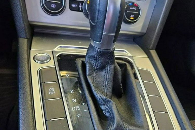 Volkswagen Passat zdjęcie 21