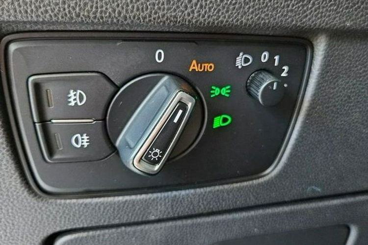 Volkswagen Passat zdjęcie 28