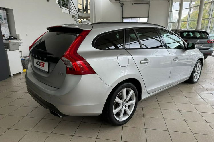 Volvo V60 Zadbane, Skórzana Tapicerka, Nawigacja, Bogata wersja, Gwarancja zdjęcie 11