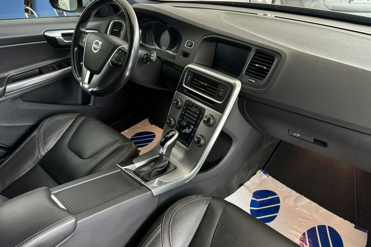 Volvo V60 Zadbane, Skórzana Tapicerka, Nawigacja, Bogata wersja, Gwarancja zdjęcie 23