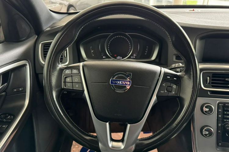 Volvo V60 Zadbane, Skórzana Tapicerka, Nawigacja, Bogata wersja, Gwarancja zdjęcie 27