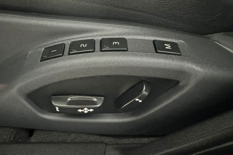Volvo V60 Zadbane, Skórzana Tapicerka, Nawigacja, Bogata wersja, Gwarancja zdjęcie 29