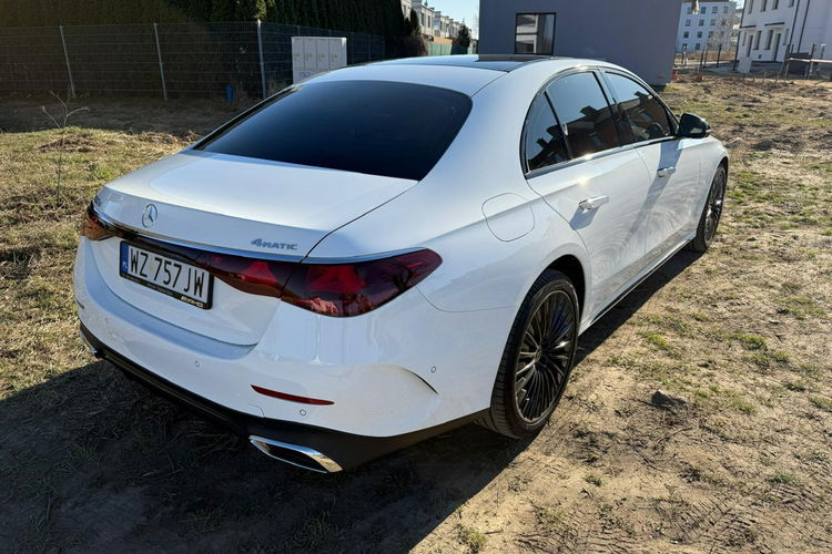 Mercedes E 220 D / W214 / EXCLUSIVE 4MATIC / MILD HYBRID / Salon Polska / / FV zdjęcie 15