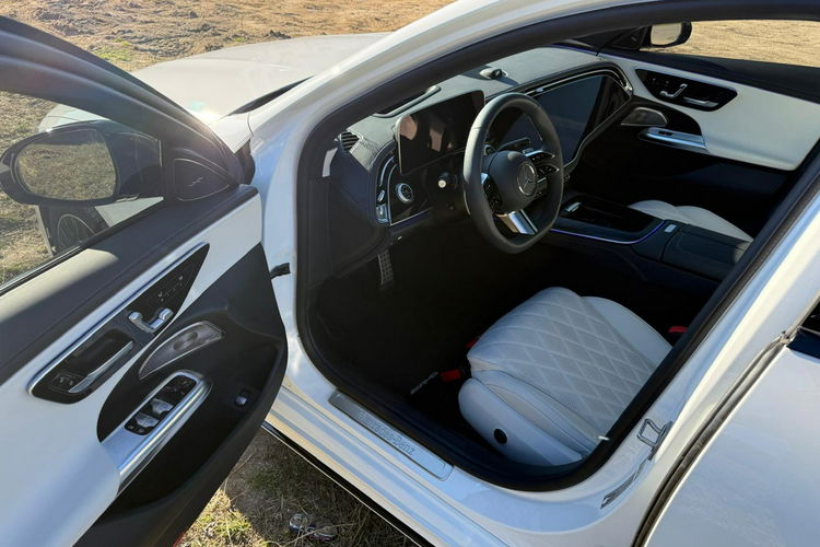 Mercedes E 220 D / W214 / EXCLUSIVE 4MATIC / MILD HYBRID / Salon Polska / / FV zdjęcie 19