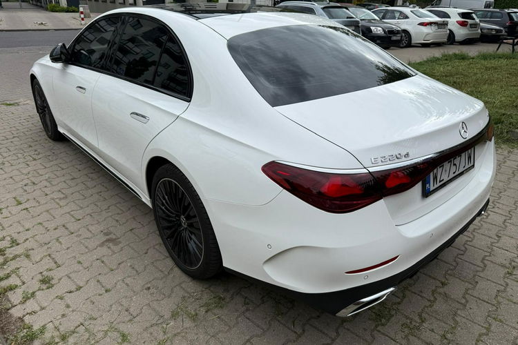 Mercedes E 220 D / W214 / EXCLUSIVE 4MATIC / MILD HYBRID / Salon Polska / / FV zdjęcie 8